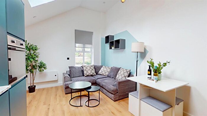 1 Bedroom Flat To Rent In Kimberley Road, Cardiff, CF23