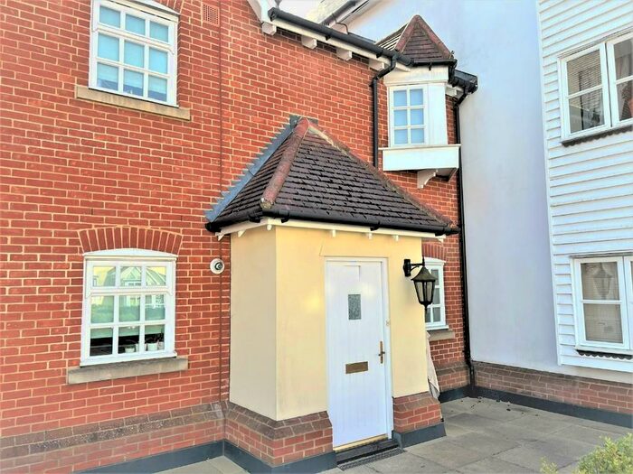 1 Bedroom Terraced House To Rent In Chatham Way, Brentwood, Essex, CM14