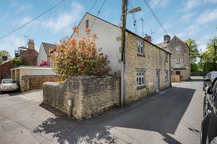 3 Bedroom Detached House For Sale In Albion Street, Stratton, Cirencester, GL7