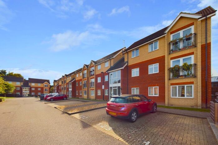 2 Bedroom Apartment To Rent In Braeburn Walk, Royston, Hertfordshire, SG8