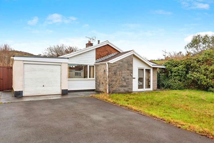 3 Bedroom Bungalow For Sale In Glan Yr Ystrad, Ferryside, Carmarthenshire, SA17