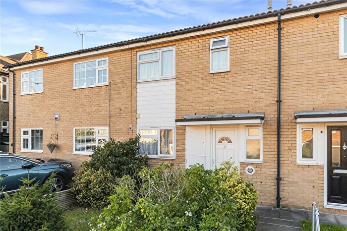 3 Bedroom Terraced House For Sale In Hillside Road, Bromley, BR2