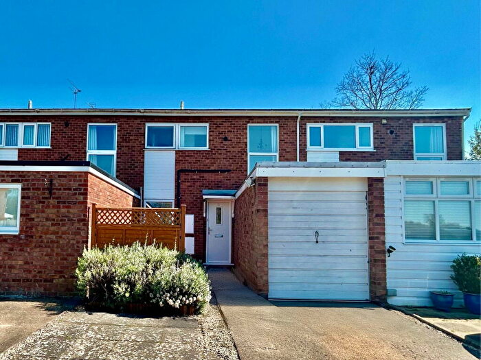 3 Bedroom Terraced House For Sale In Done Cerce Close, Dunchurch, Rugby, Warwickshire, CV22