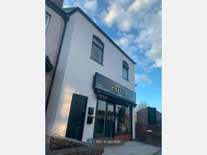 2 Bedroom Flat To Rent In Station Road, Swinton, Manchester, M27