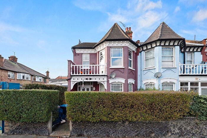 1 Bedroom Flat For Sale In Hamilton Road, London, NW10