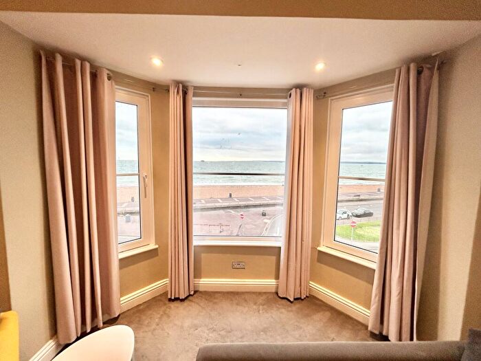 2 Bedroom Apartment To Rent In South Parade, Southsea, PO4