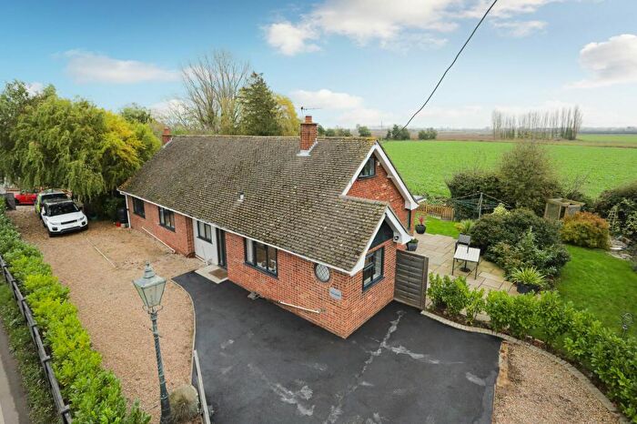 4 Bedroom Chalet For Sale In The Street, Stourmouth, CT3