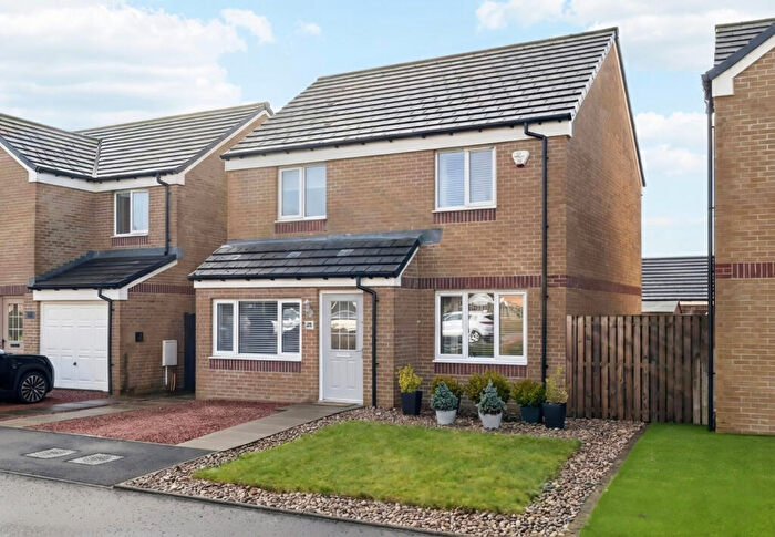 4 Bedroom Detached House For Sale In Barmore Crescent, Bishopton, PA7