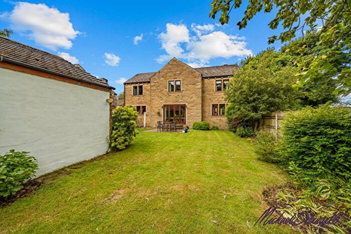 5 Bedroom Detached House For Sale In Broadfolds, Clayton, Bradford, BD14