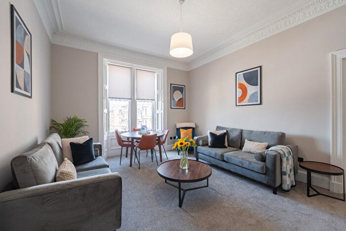 4 Bedroom Flat To Rent In Polwarth Gardens, Polwarth, Edinburgh, EH11