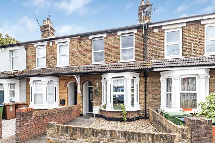 3 Bedroom Terraced House For Sale In South Gipsy Road, Welling, Kent, DA16