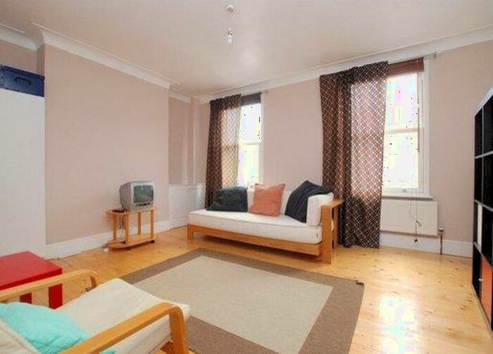 2 Bedroom Flat To Rent In Northwold Road, Hackney, E5
