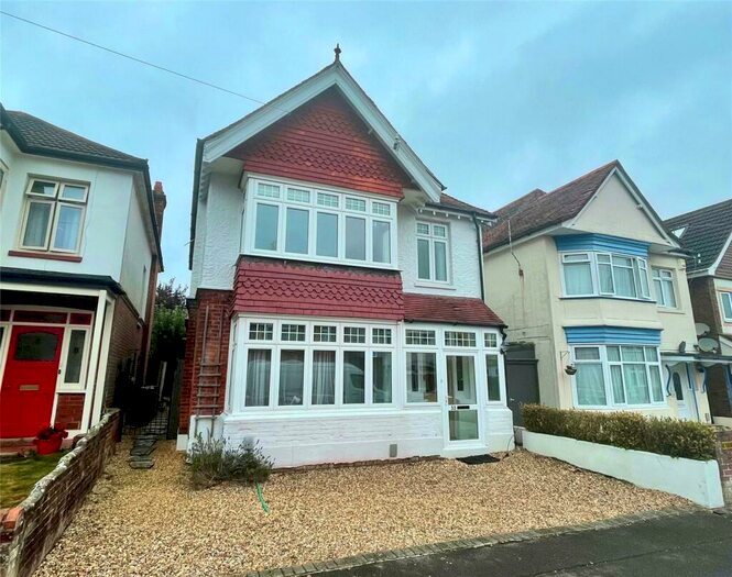 5 Bedroom Detached House To Rent In Heathwood Road, Bournemouth, BH9