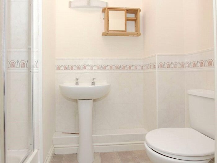 2 Bedroom Flat For Sale In Cardinal Mews, Vestry Close, Andover, Hampshire, SP10