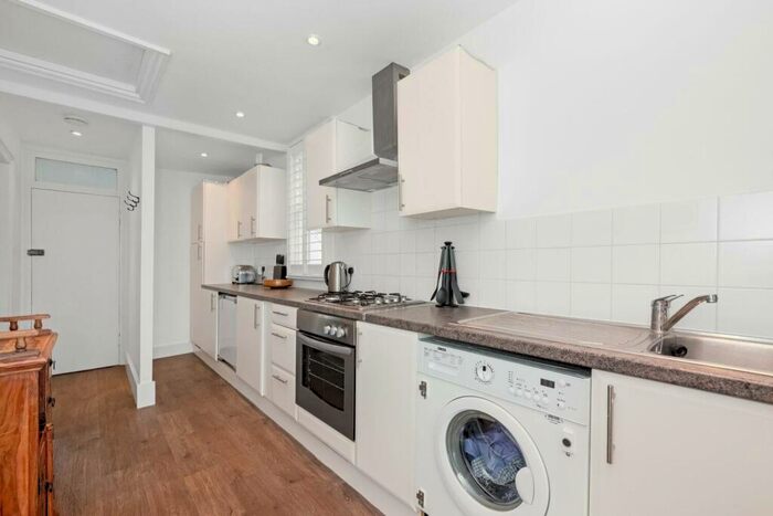 1 Bedroom Apartment For Sale In Rosendale Road, Dulwich, SE21