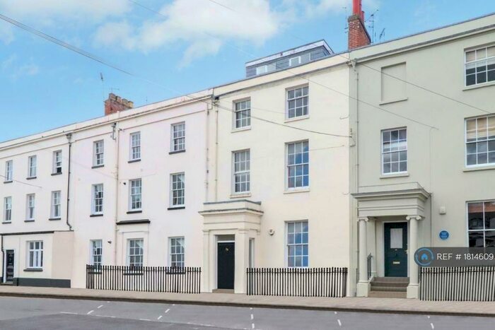 1 Bedroom Penthouse To Rent In Portland Place West, Leamington Spa, CV32