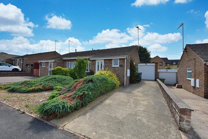2 Bedroom Semi-Detached Bungalow For Sale In Sandringham Road, Kings Sutton, Banbury, OX17