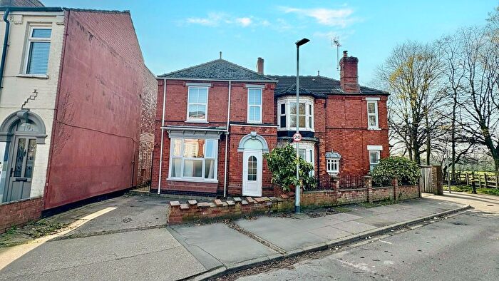 4 Bedroom Semi Detached House For Sale In West Parade, Lincoln, LN1