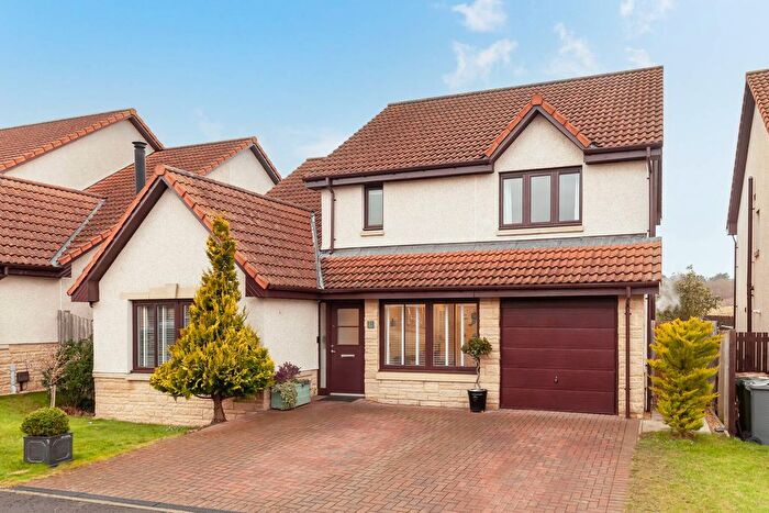 5 Bedroom Detached House For Sale In Malachi Gait, Kirkliston, EH29