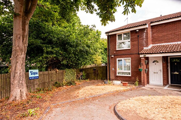 2 Bedroom Flat For Sale In Thornby Road, Birmingham, B23