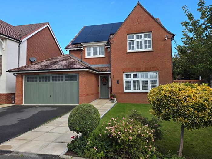 4 Bedroom Detached House For Sale In Avoncliffe Road, Manchester, M28