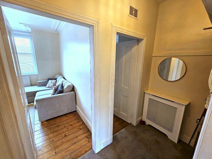 1 Bedroom Flat To Rent In Union Grove, West End, Aberdeen, AB10