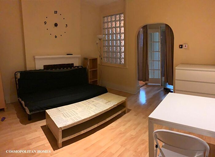 1 Bedroom Flat To Rent In Commercial Road, Aldgate East/Shadwell, E1