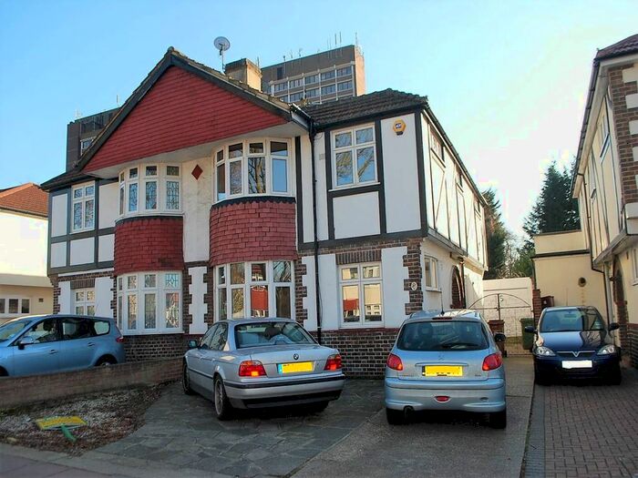 4 Bedroom Property To Rent In Old Farm Avenue, Sidcup, Kent, DA15