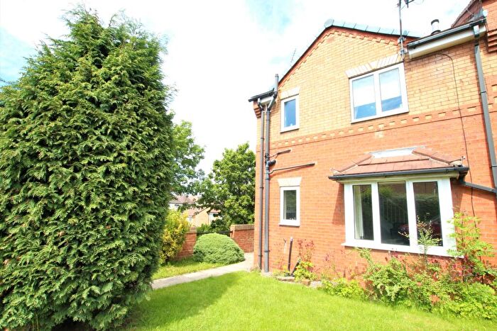 1 Bedroom Town House To Rent In Siskin Court, Morley, LS27