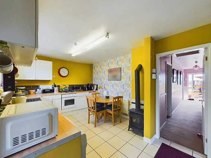 3 Bedroom Bungalow For Sale In Bransford, Worcester, Worcestershire, WR6