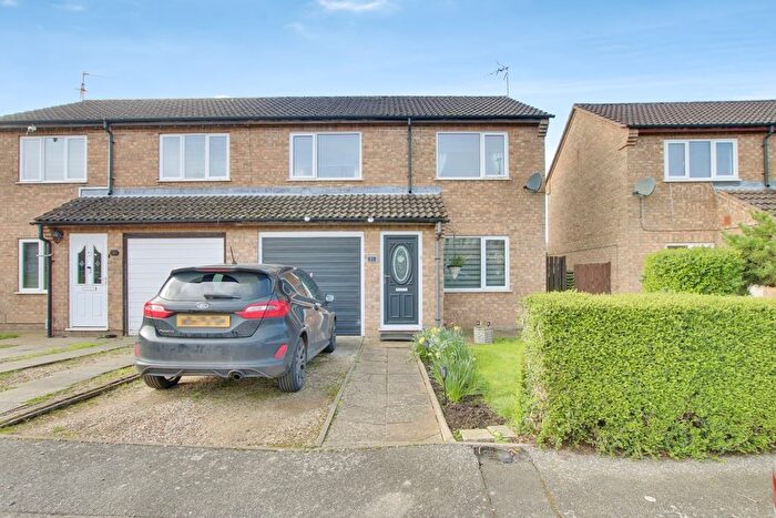 3 Bedroom Semi Detached House For Sale In Heron Walk, March, PE15