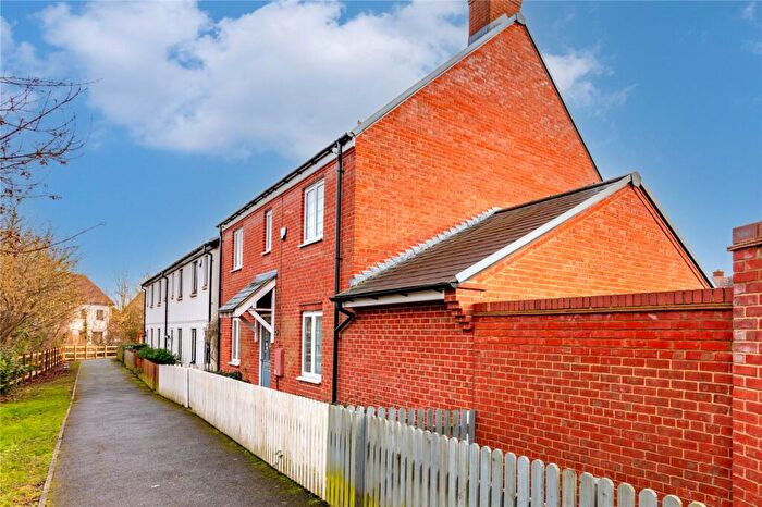 4 Bedroom Detached House For Sale In Chestnut Avenue, Silsoe, Bedfordshire, MK45