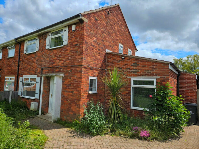 3 Bedroom Semi-Detached House To Rent In Dr Anderson Avenue, South Yorkshire, DN7