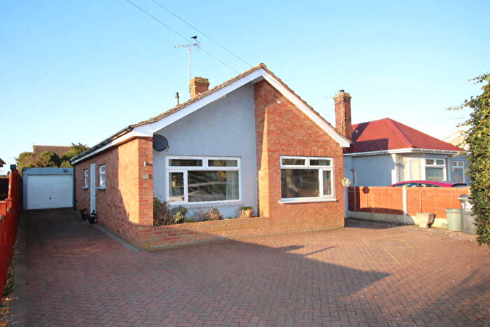 2 Bedroom Bungalow For Sale In St Johns Road, Clacton On Sea, CO16