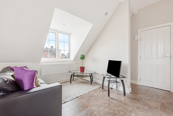 2 Bedroom Apartment To Rent In Grasmere Road, Bromley, Kent, BR1