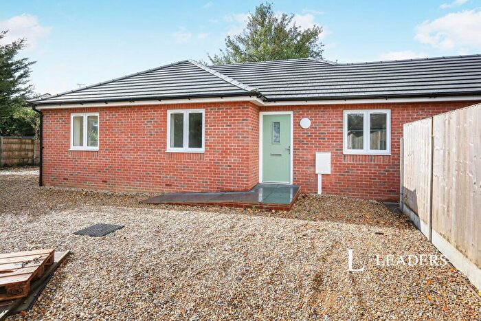 3 Bedroom Bungalow To Rent In Daisy Lane, Locks Heath, Southampton, SO31