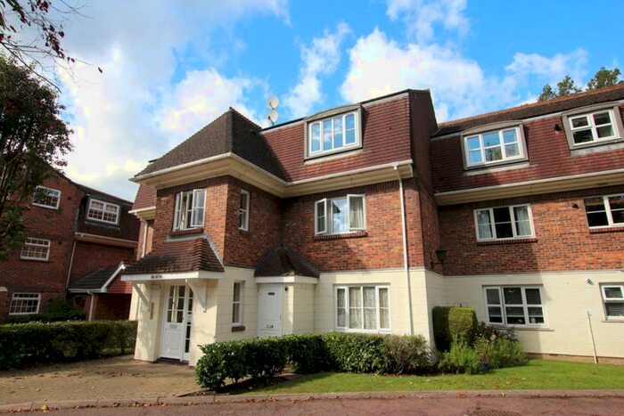 1 Bedroom Apartment To Rent In Greenacres, Horsham, RH12
