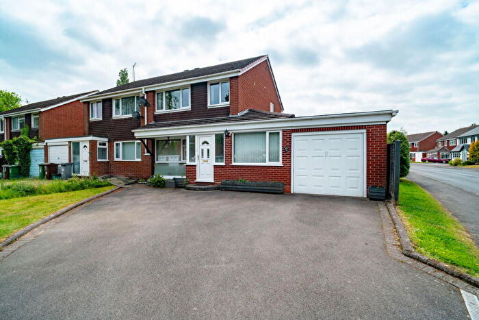 3 Bedroom Semi-Detached House For Sale In Coppice Walk, Cheswick Green, Solihull, B90