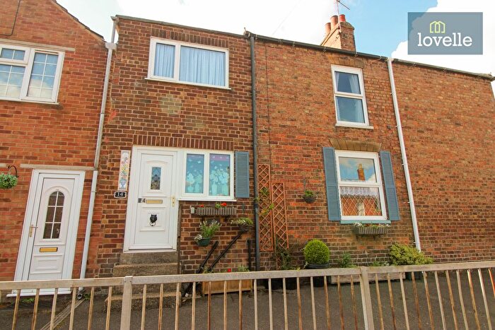 2 Bedroom Terraced House For Sale In Newmarket, Louth, LN11