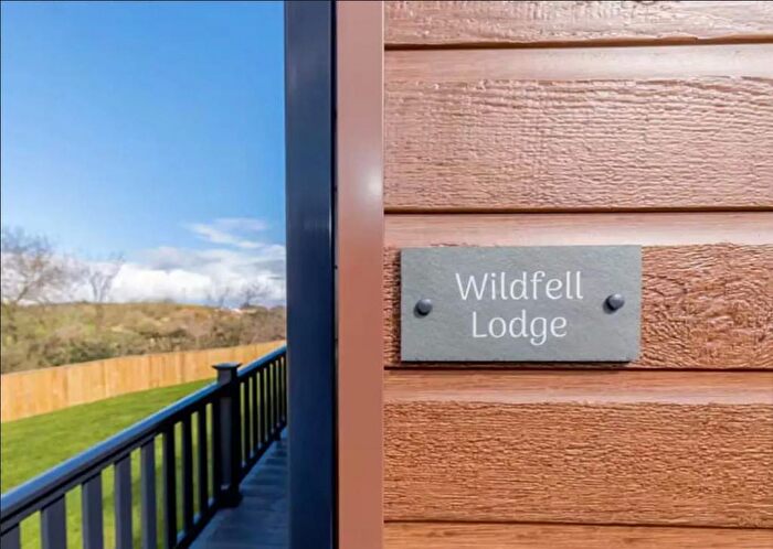 3 Bedroom Mobile/park Home For Sale In Edgehill Road, Scarborough, YO12