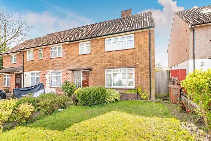 3 Bedroom Semi Detached House For Sale In Hurst Road, Bexley, DA5