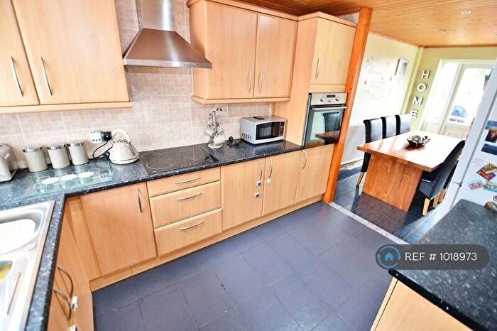 2 Bedroom Terraced House To Rent In Salford, Salford, M5