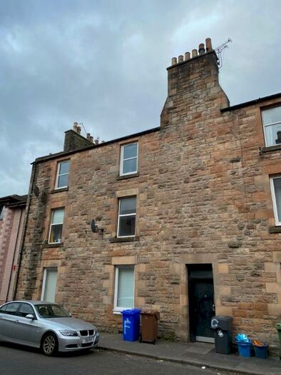 3 Bedroom Flat To Rent In James Street, Riverside, Stirling, FK8