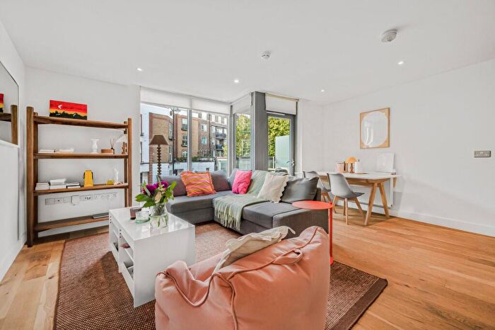 1 Bedroom Flat For Sale In Prebend Street, Islington, N1