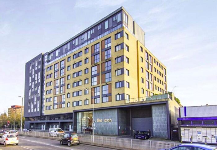 2 Bedroom Flat For Sale In Southernhay, Basildon, SS14