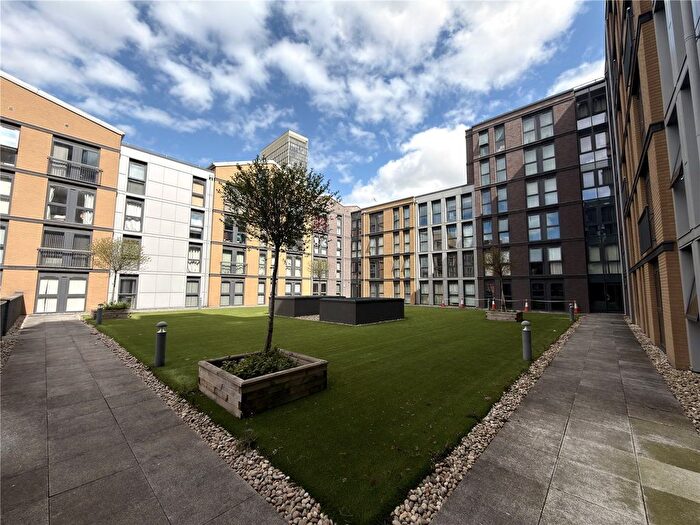 2 Bedroom Flat To Rent In Arden Gate, Communication Row, Birimingham, B15