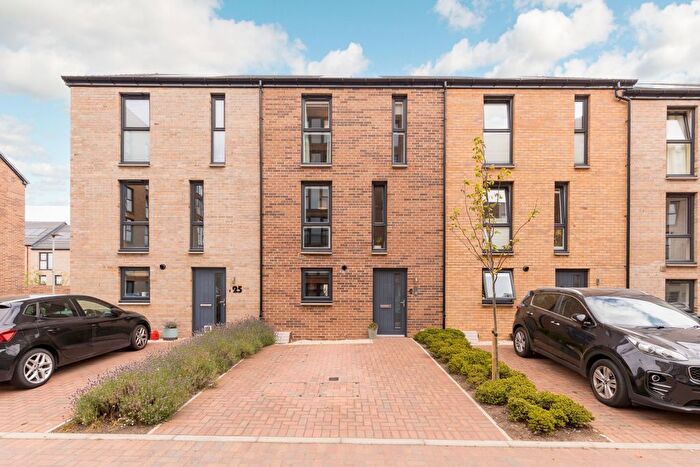 3 Bedroom Town House For Sale In Cunningham Square, Portobello, EH15