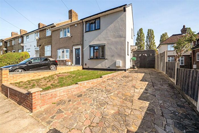 2 Bedroom End Of Terrace House For Sale In Churchdown, Bromley, BR1