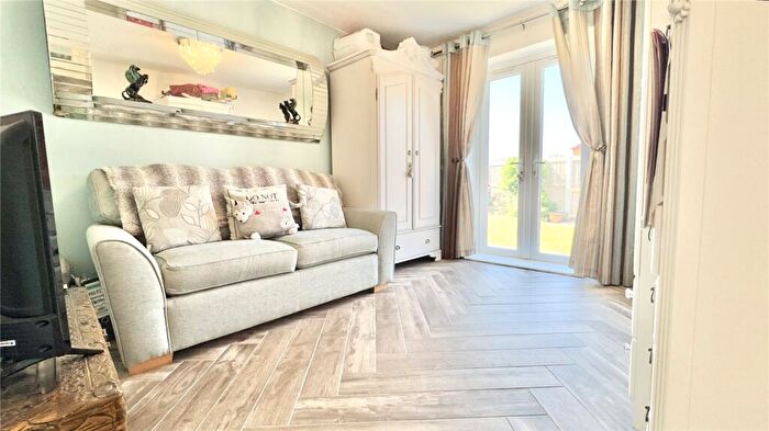 2 Bedroom Bungalow For Sale In Cedarwood Close, Greasby, Merseyside, CH49