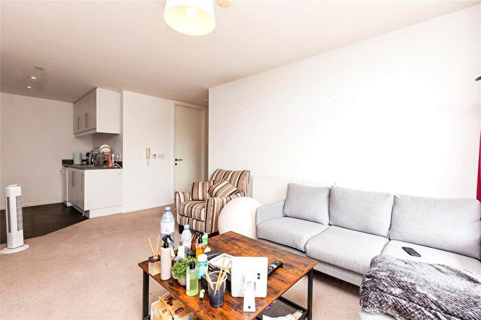1 Bedroom Flat For Sale In Canal Street, Nottingham, NG1